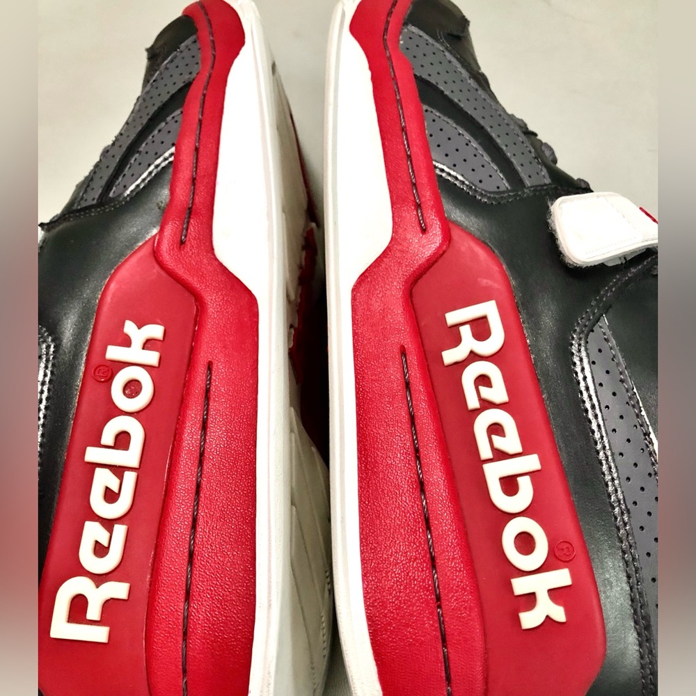 Vintage Retro Reebok Commitment Rare 2009